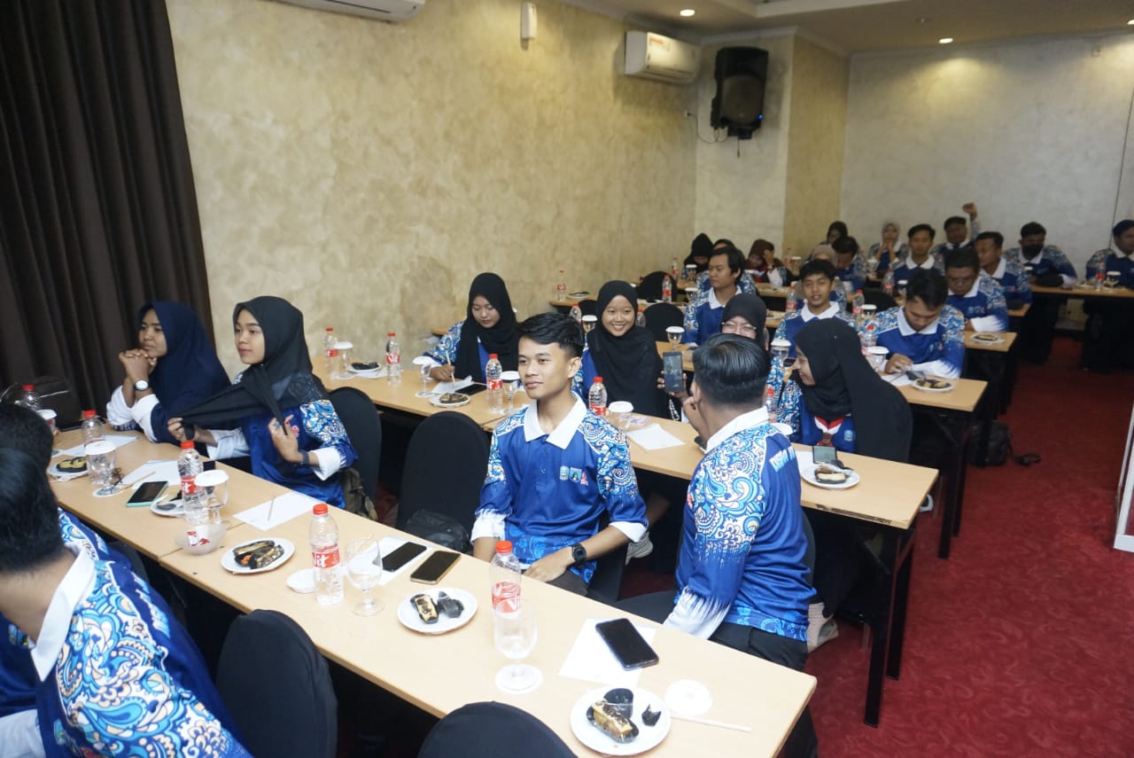 Hari Kedua Pelatihan Keprotokolan Bagi Pramuka Se Jawa Timur : Fungsi Penting Kehumasan Dan Public Speaking